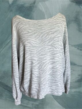 Ellen Tracy Light Gray Zebra Print Boatneck Sweater- XXL